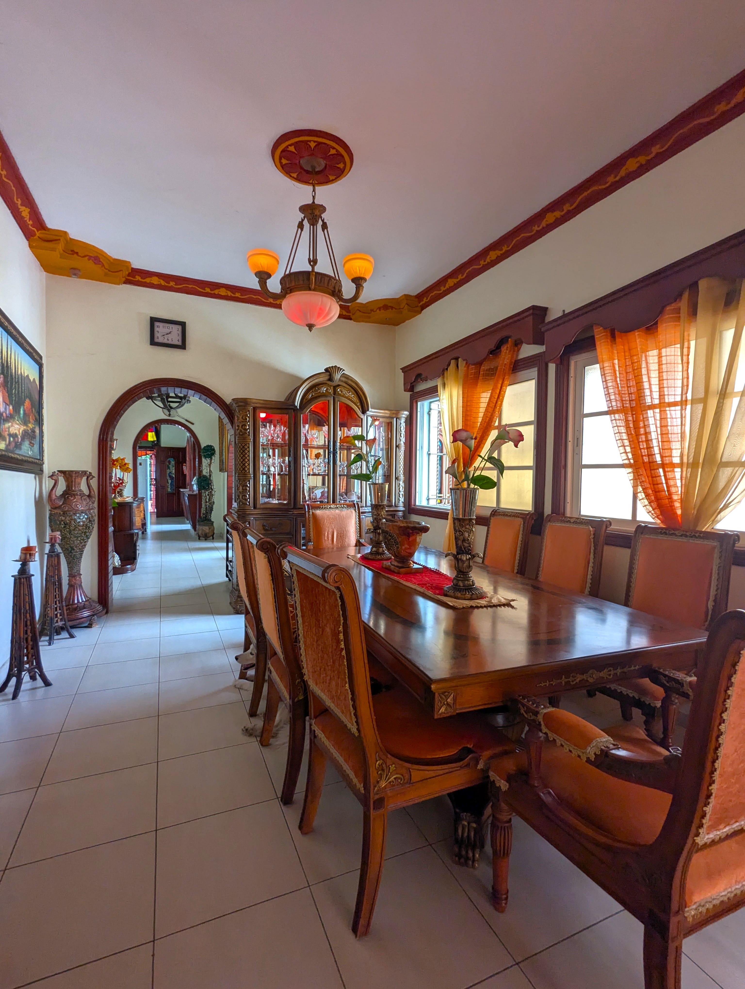 casas - DE OPORTUNIDAD! Casa en Zona Colonial con 429M2
