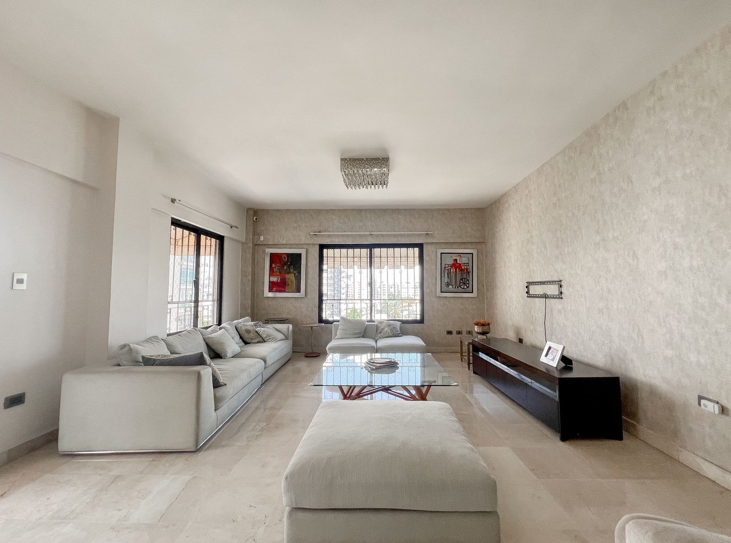 apartamentos - Serralles, Espacioso Apartamento Clásico Sin Mobiliarios En Torre Familiar!!!
