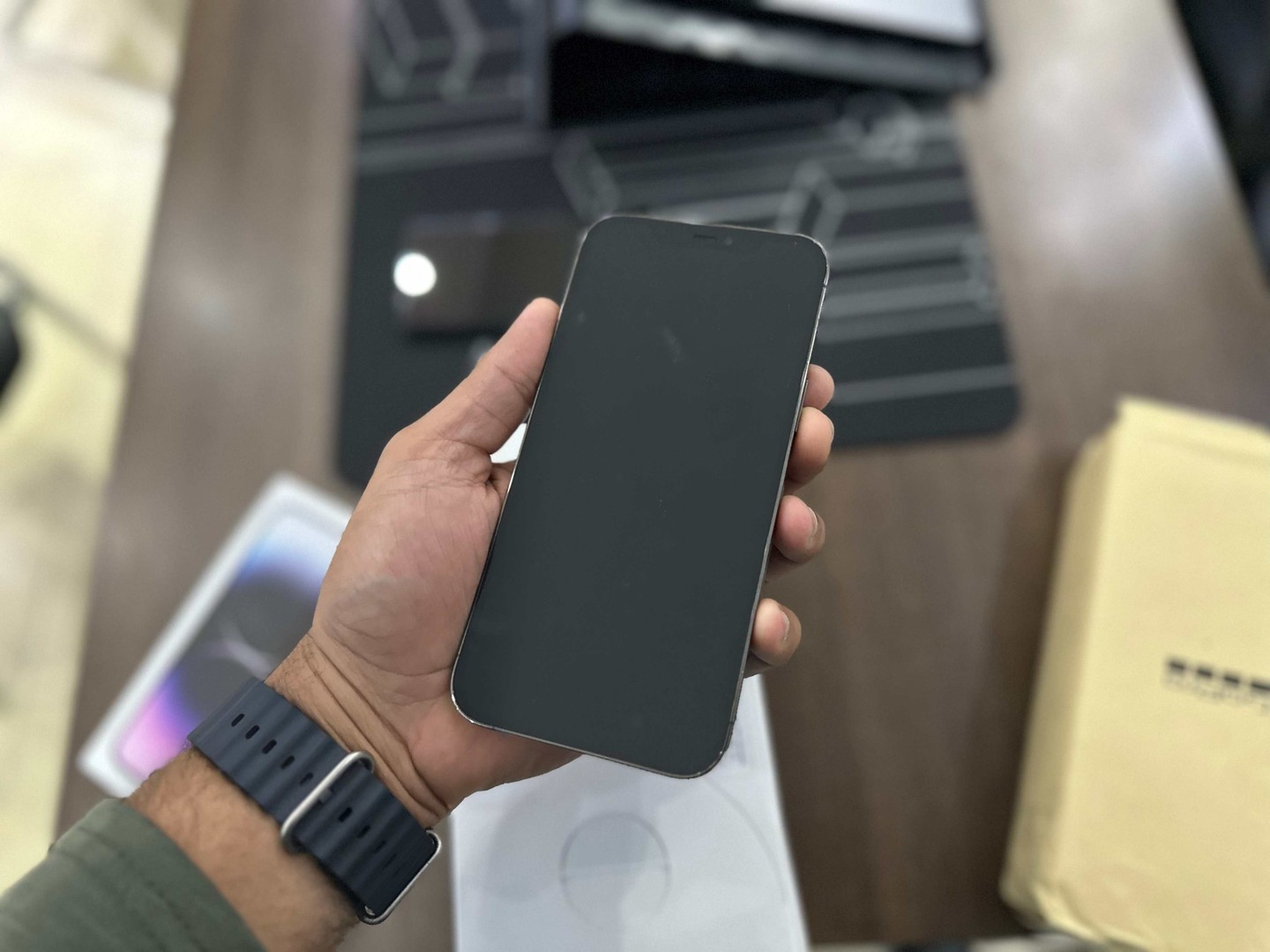 celulares y tabletas - Vendo iPhone 12 Pro Max 256GB impecable, Desbloqueado. Clean imei, $ 33,800 NEG 2
