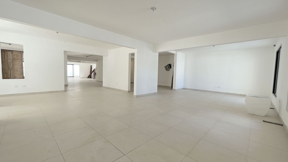 oficinas y locales comerciales - ALQUILO  Local en 1er Piso en Naco 6