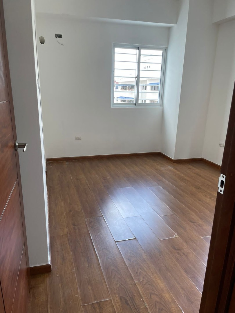 apartamentos - Alquiler apartamento en Evaristo morales 
2 habitaciones 
2 baños
sala 
cocina
 9