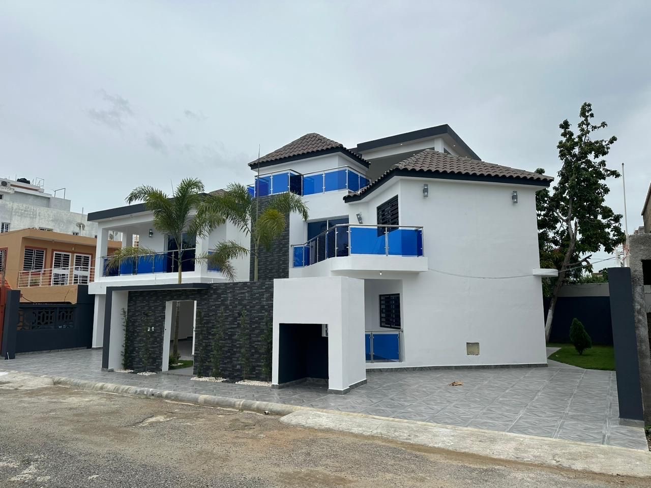 casas - venta de casa de lujo en la autopista de san isidro Santo Domingo este  7