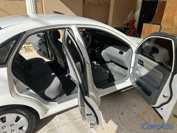 carros - Vendo Suzuki Forenza Negociable  10
