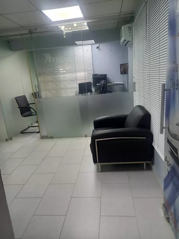 oficinas y locales comerciales - Alquilo local en El Millón  4