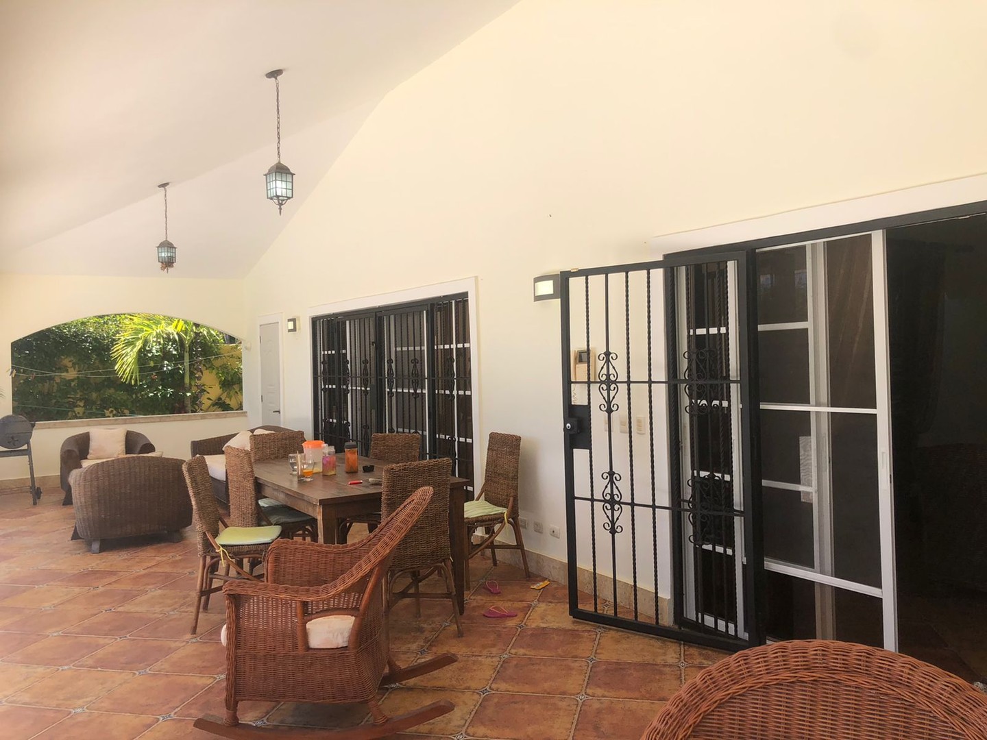casas vacacionales y villas - En tercera linea de playa villa con muy buenos espacios  3