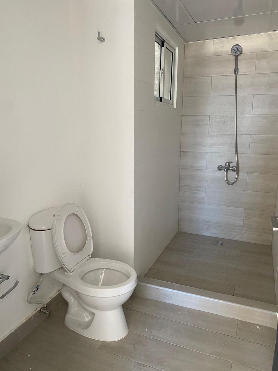 apartamentos - vendo apto en Jardines del Sur  4