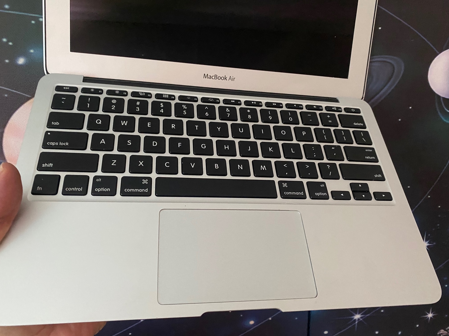 computadoras y laptops - MacBook Air 2015 de 11.6 pulgadas y 128gb  2