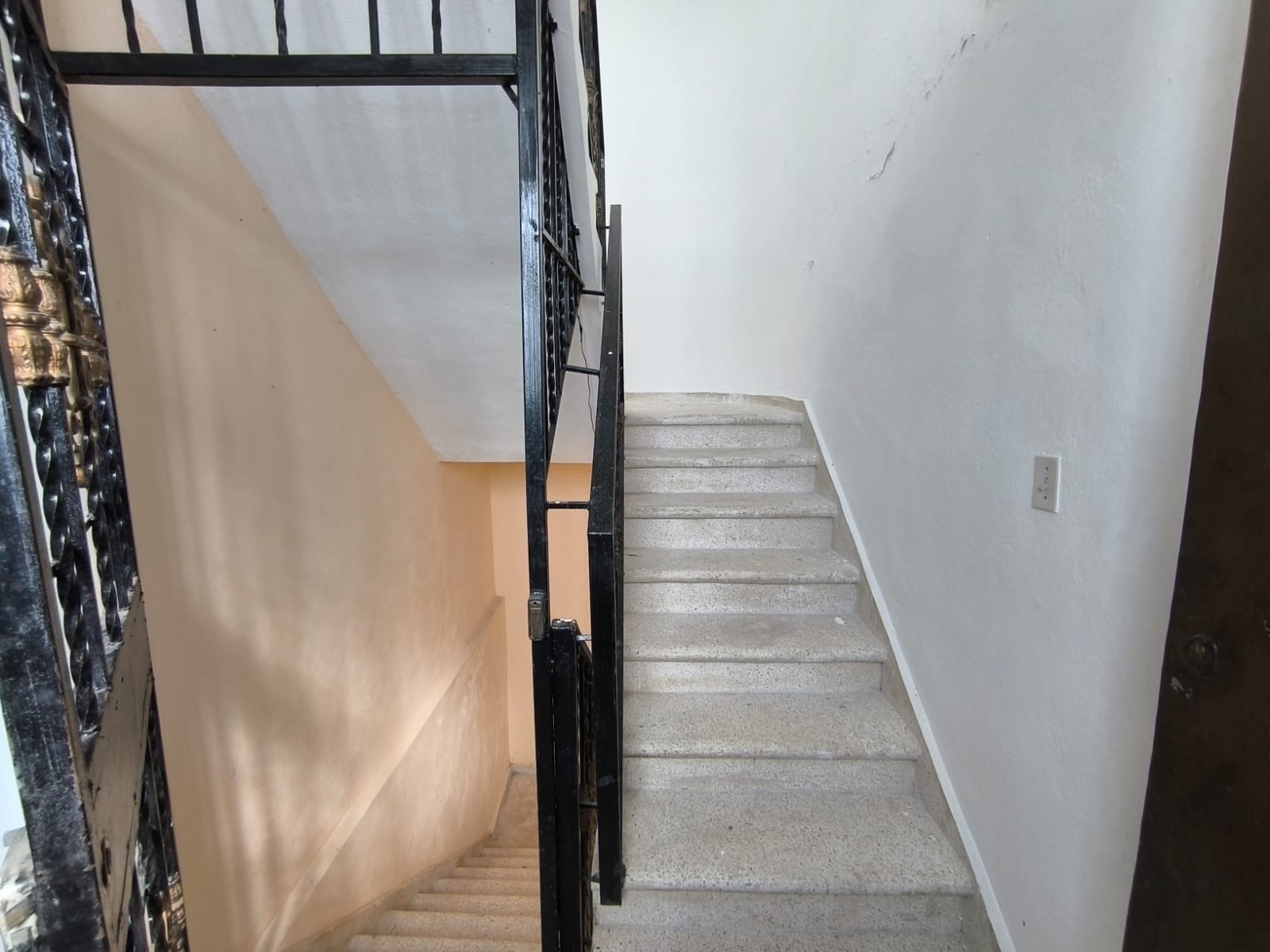 casas - venta de 2 casas en 1 en los rosales carretera mella Santo Domingo con 6 hab 1