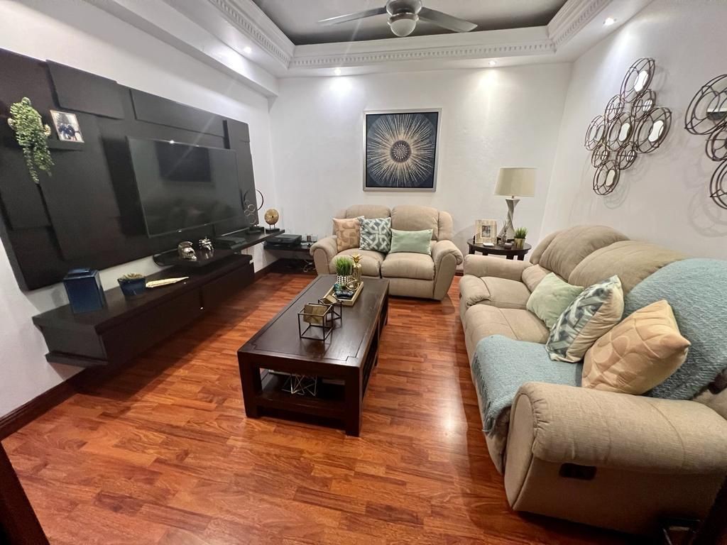 apartamentos - Alquilo amplio apartamento amueblado en Arroyo Hondo Viejo 2