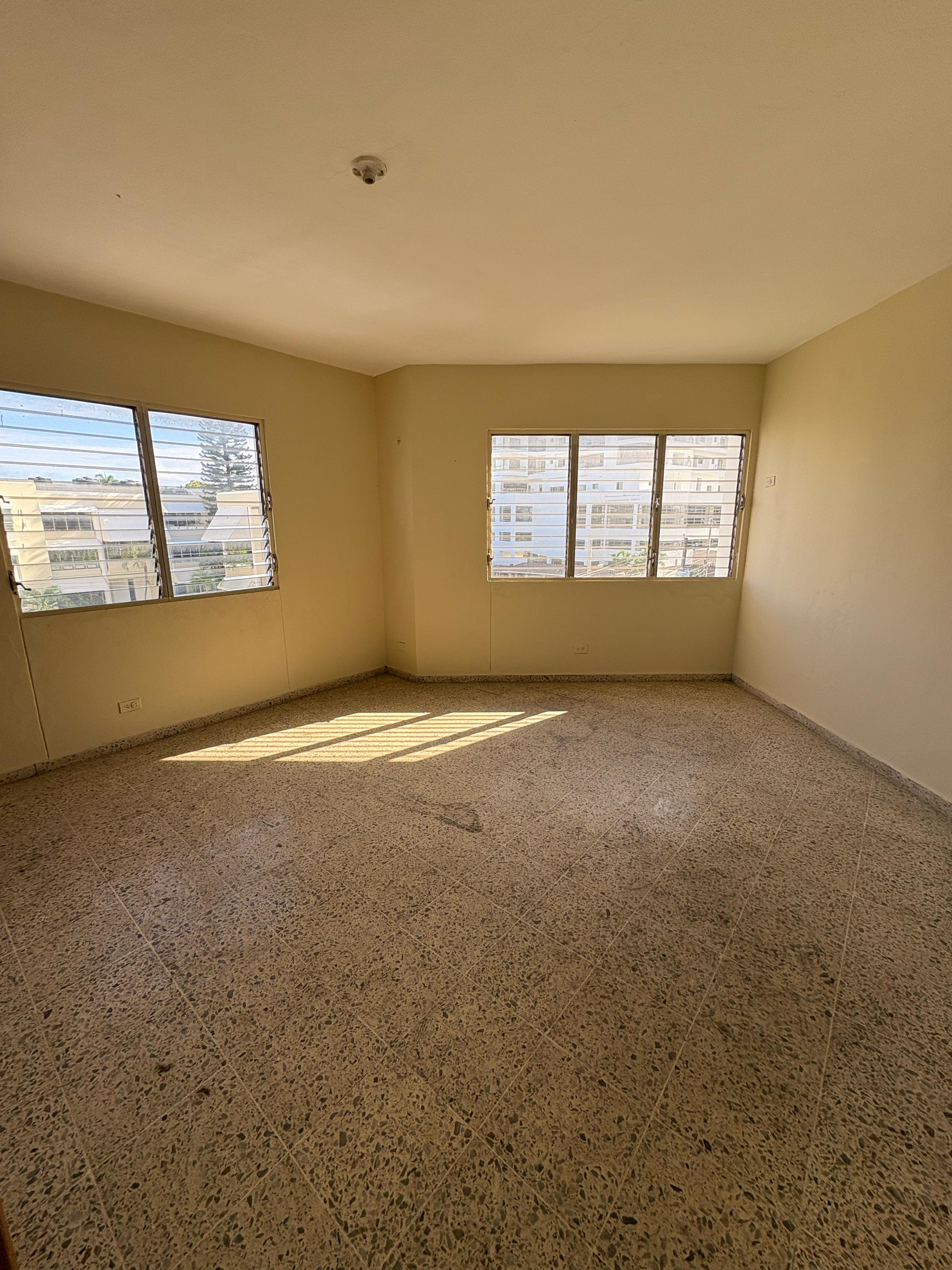 apartamentos - Vendo piso 4 clásico Esperilla tres hab dos baños 