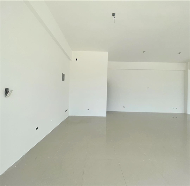 oficinas y locales comerciales - Local comercial segundo nivel Piantini  1