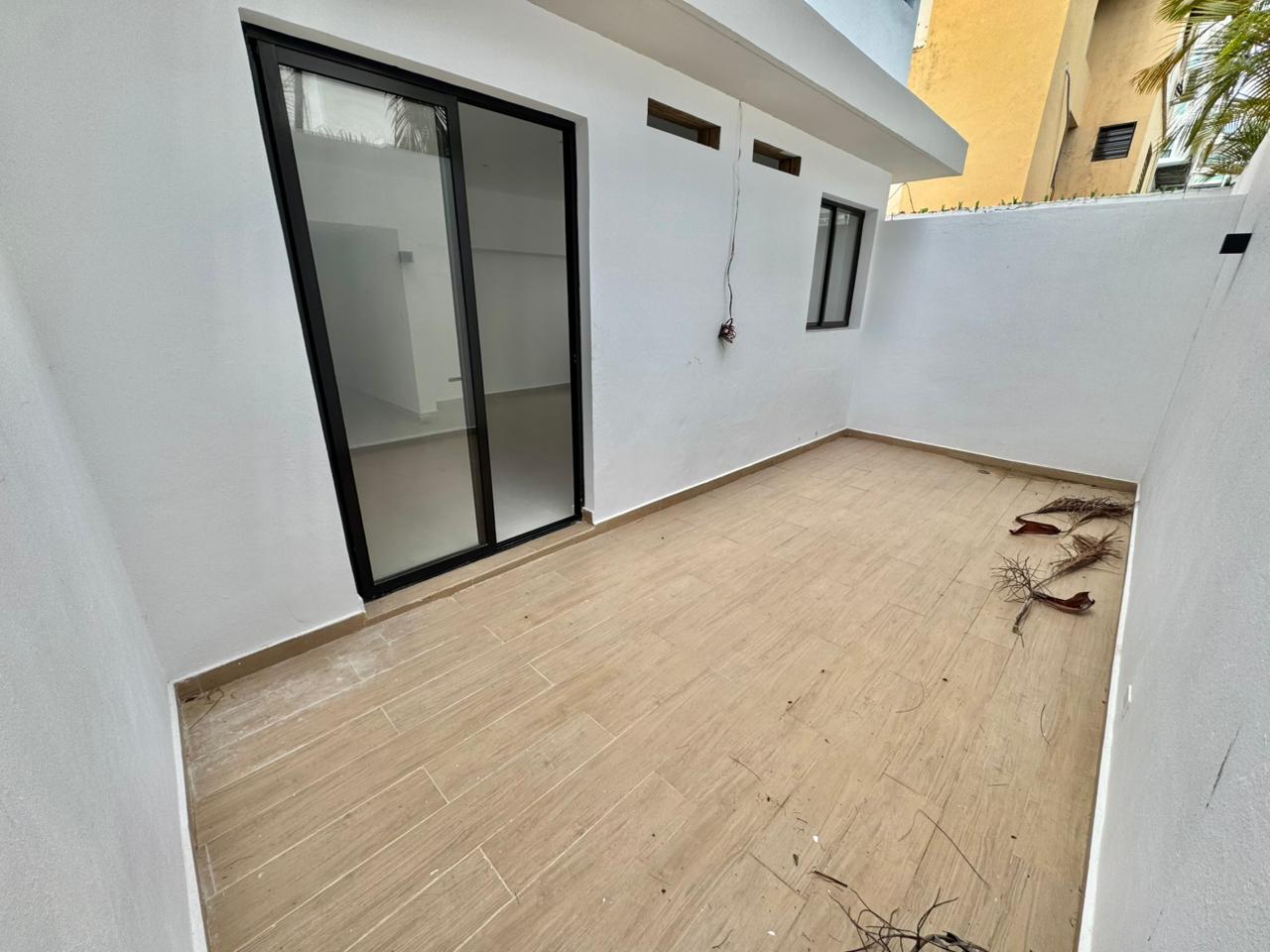 oficinas y locales comerciales - La Julia Nuevo Local Comercial en Alquiler    4