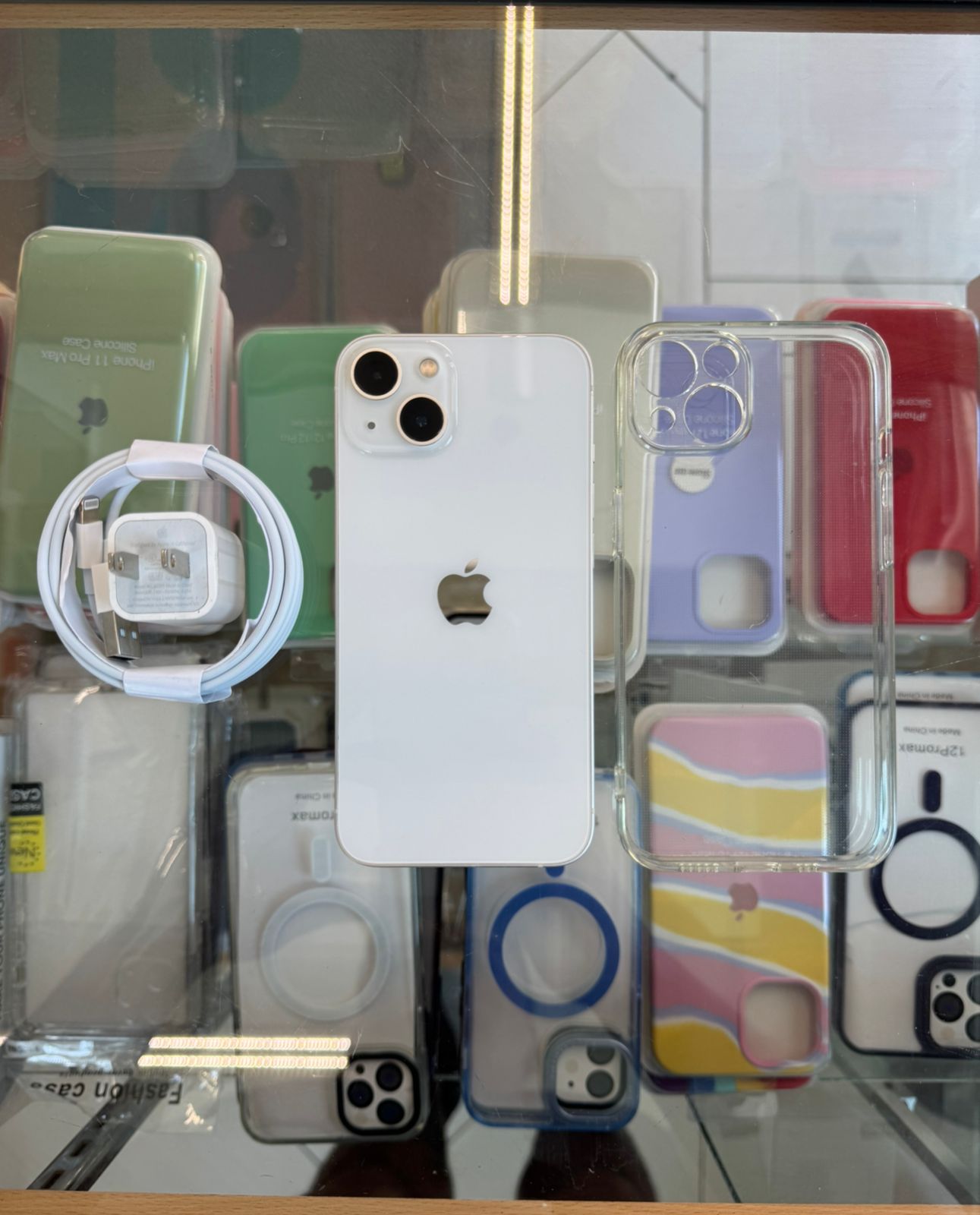 celulares y tabletas - Iphone 13 blanco 128 GB Desbloqueado.