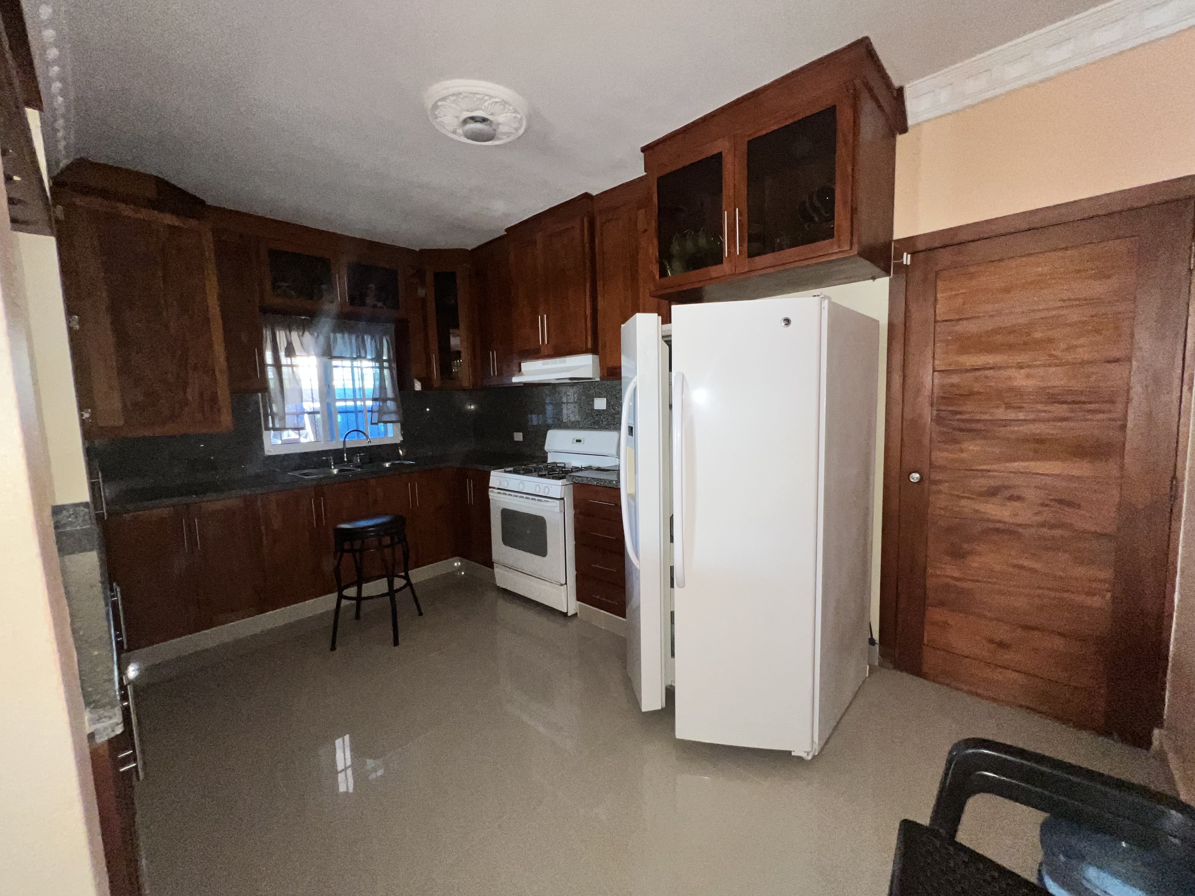 apartamentos - venta de casa en la autopista de san Isidro Santo Domingo este  5