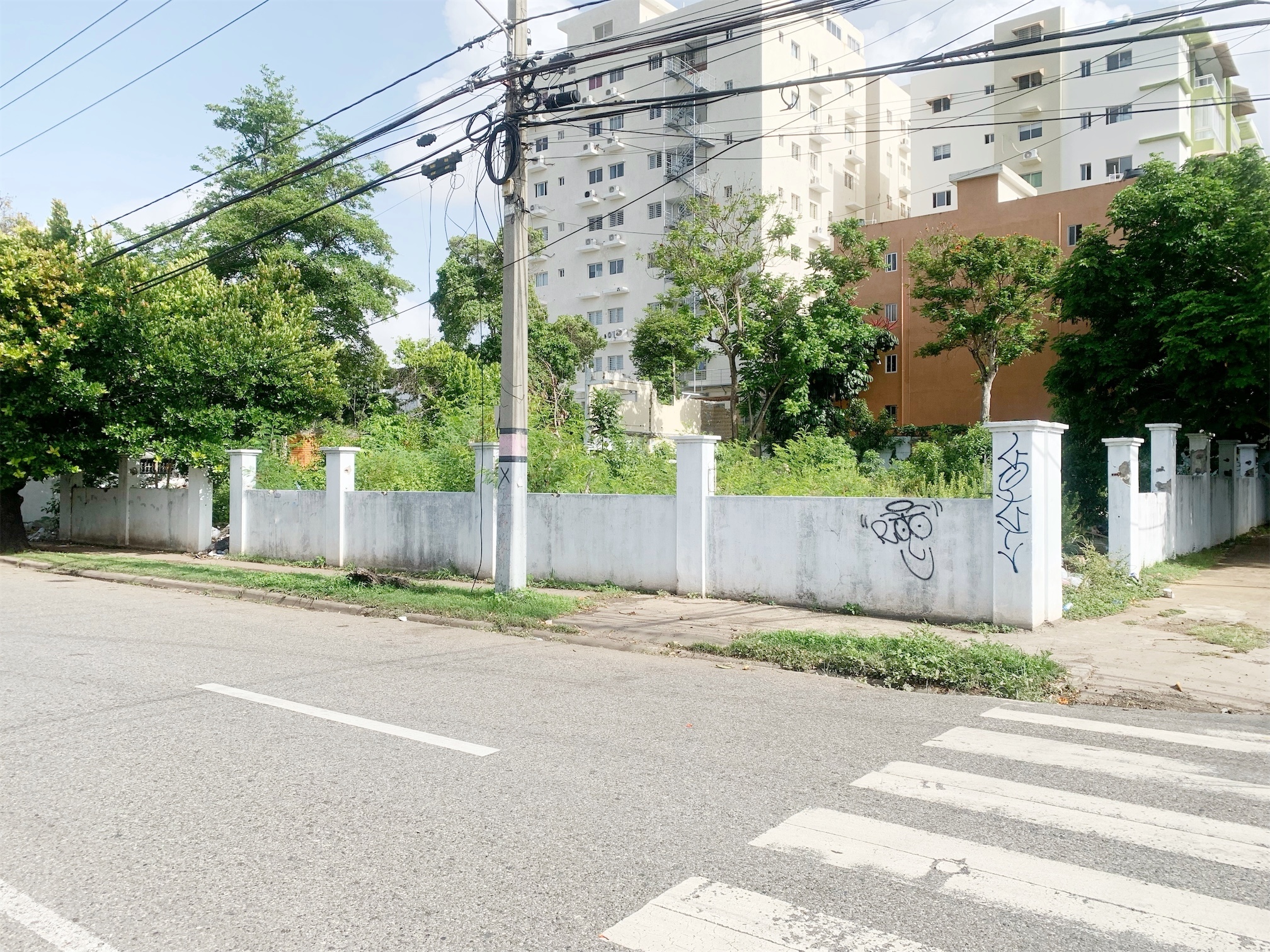 solares y terrenos - Solar comercial o residencial esquinero 1