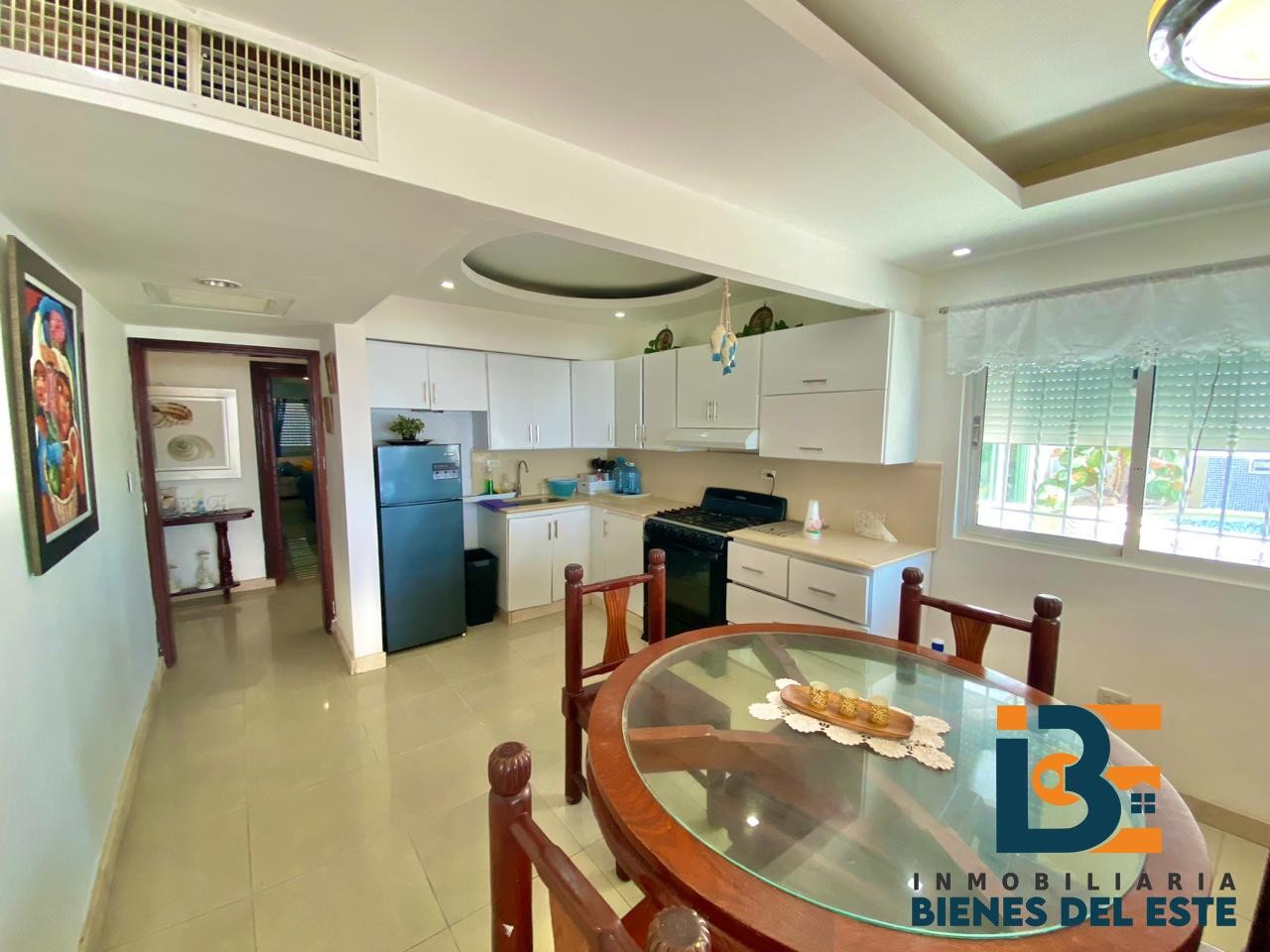 apartamentos - Se Vende Apartamento en el Centro de Juan Dolio Frente al Mar.