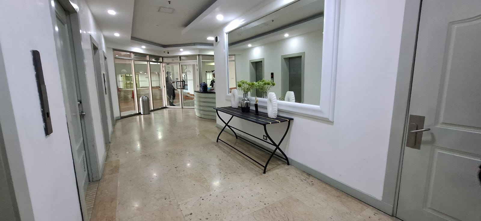 apartamentos - Vendo Apartamento en Malecón Center – Exclusividad 0