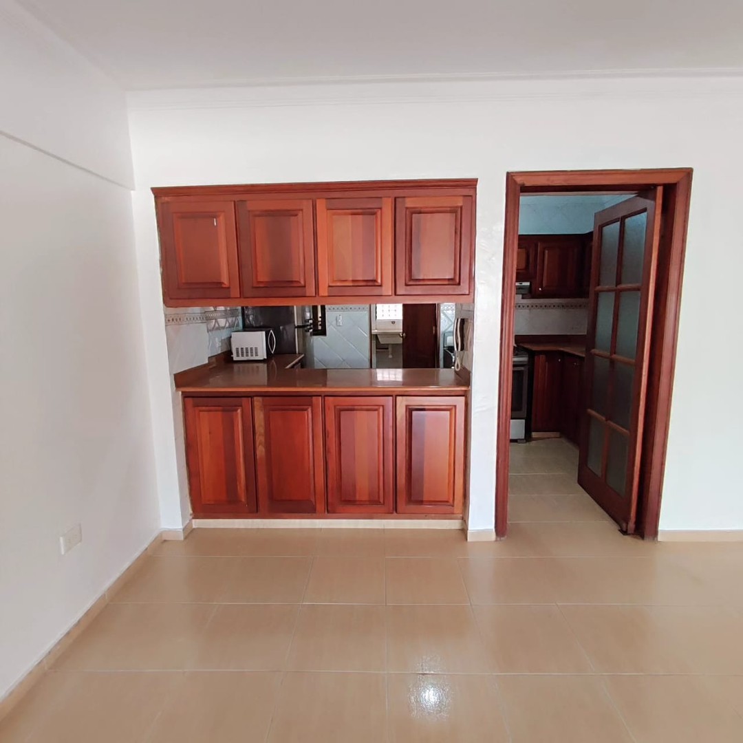 apartamentos - Apartamento con linea blanca y terraza en Naco 2