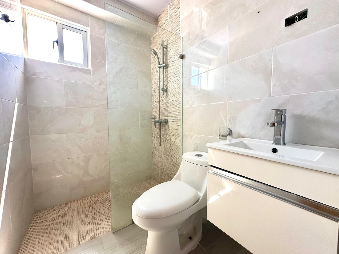apartamentos - Apartamento en venta de 2 habitaciones en la Avenida Independencia  8