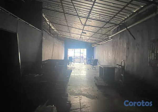 oficinas y locales comerciales - se Alquila local  3
