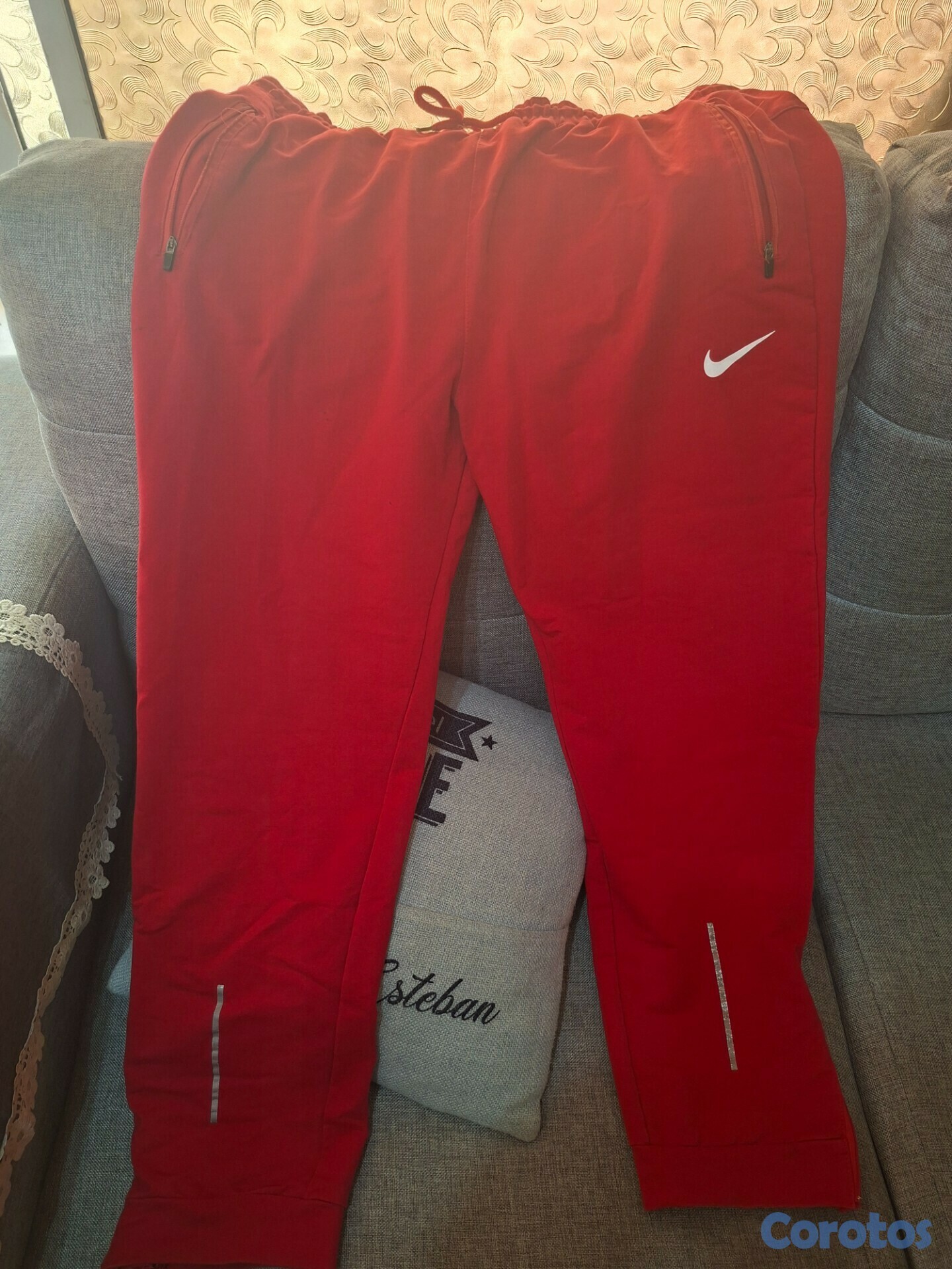 Artículos Deportivos - Clavos de baseball/softball y ropa deportiva  1