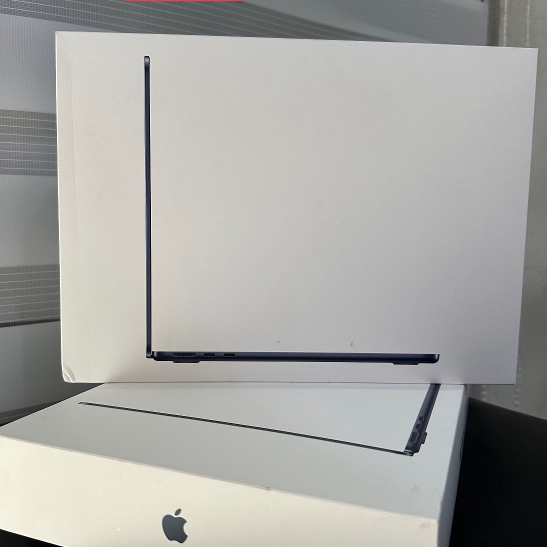 computadoras y laptops - MACBOOK AIR M3 13" 256GB 8GB RAM SELLADA 🔥🔥