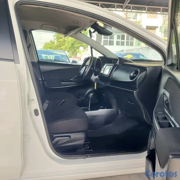 carros - ***TOYOTA VITZ SPORT 2020 IMPECABLE 12