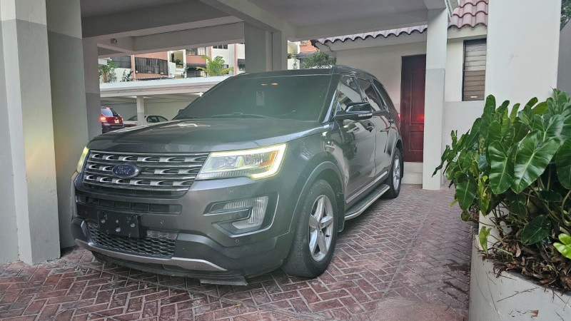 jeepetas y camionetas - Ford Explorer xlt 2017 3