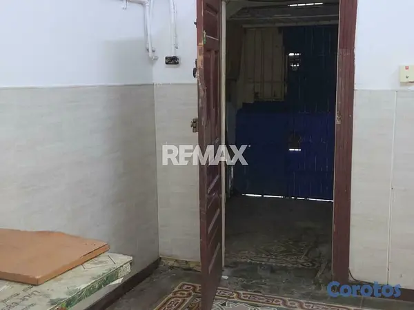 oficinas y locales comerciales - Local Comercial en ZONA COLONIAL 4