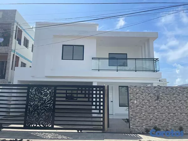 casas - venta de casa moderna con piscina en la autopista de san isidro prado oriental  2