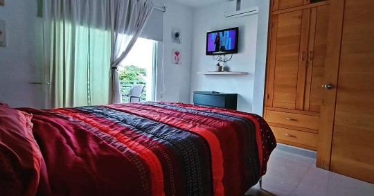 apartamentos - Airbnb Estudios amueblado 4to nivel atrás de la unión médica Santiago 7