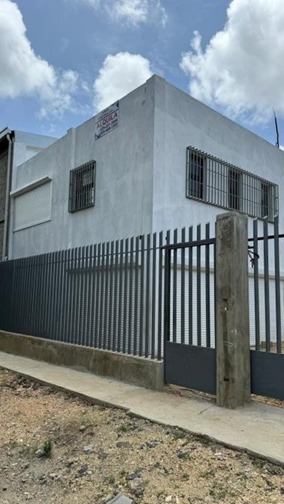 otros inmuebles - Alquilo Nave en Engombe  10