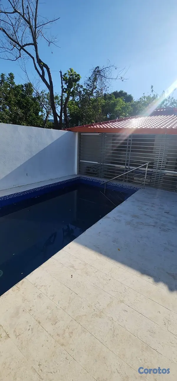 casas vacacionales y villas - SE VENDE ESTA HERMOSA FINCA, TOTALMENTE NUEVA, DE 1000 METROS CUADRADOS.
 3