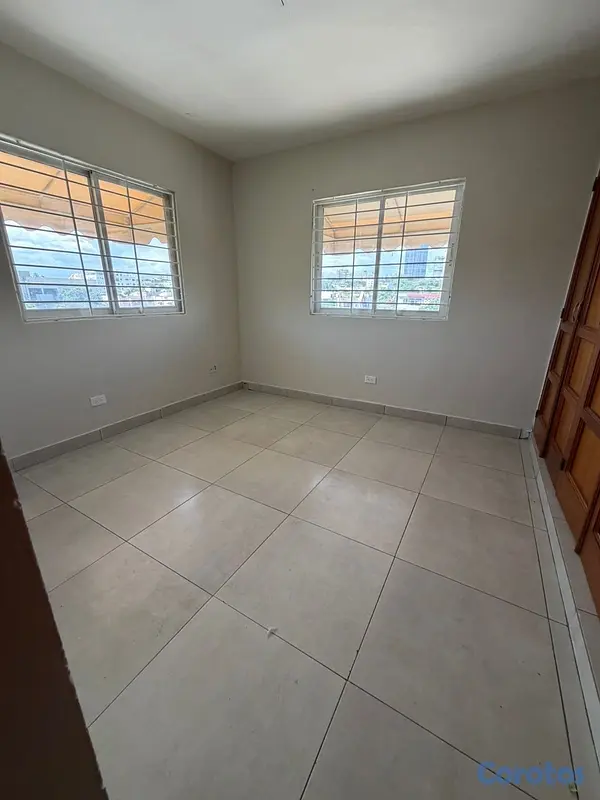 apartamentos - alquiló independencia KLM 9 pis 4 tres habitaciones 2.5 baños dos parqueos  11