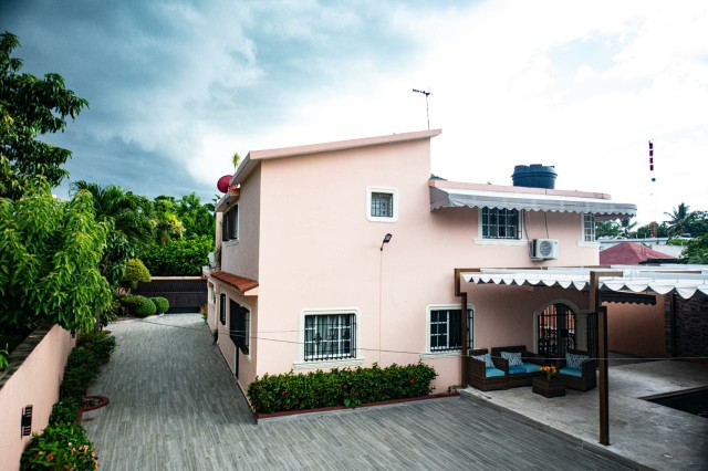 casas - Hermosísima casa en venta en Hato Nuevo, Santo Domingo Oeste 1