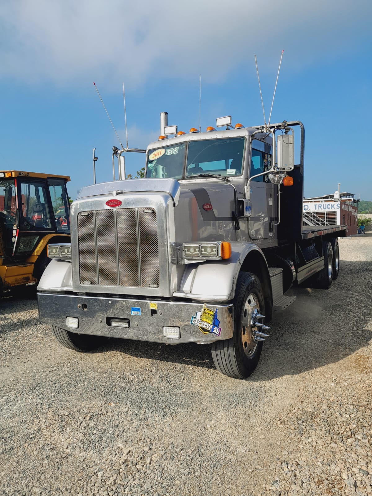 camiones y vehiculos pesados - PETERBILT 365 AÑO 2011 0