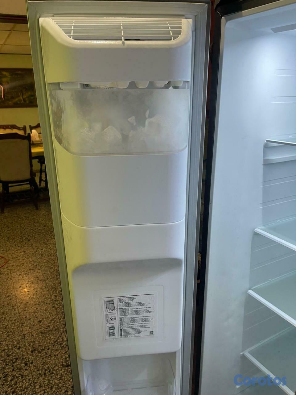 electrodomesticos - Nevera Samsung Modelo RS27T5200S9/AP 4