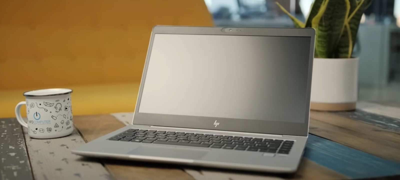 computadoras y laptops - LAPTOP i5 8VA HP ELITEBOOK 8GB/256SSD 14PGL LECTOR DE HUELLAS