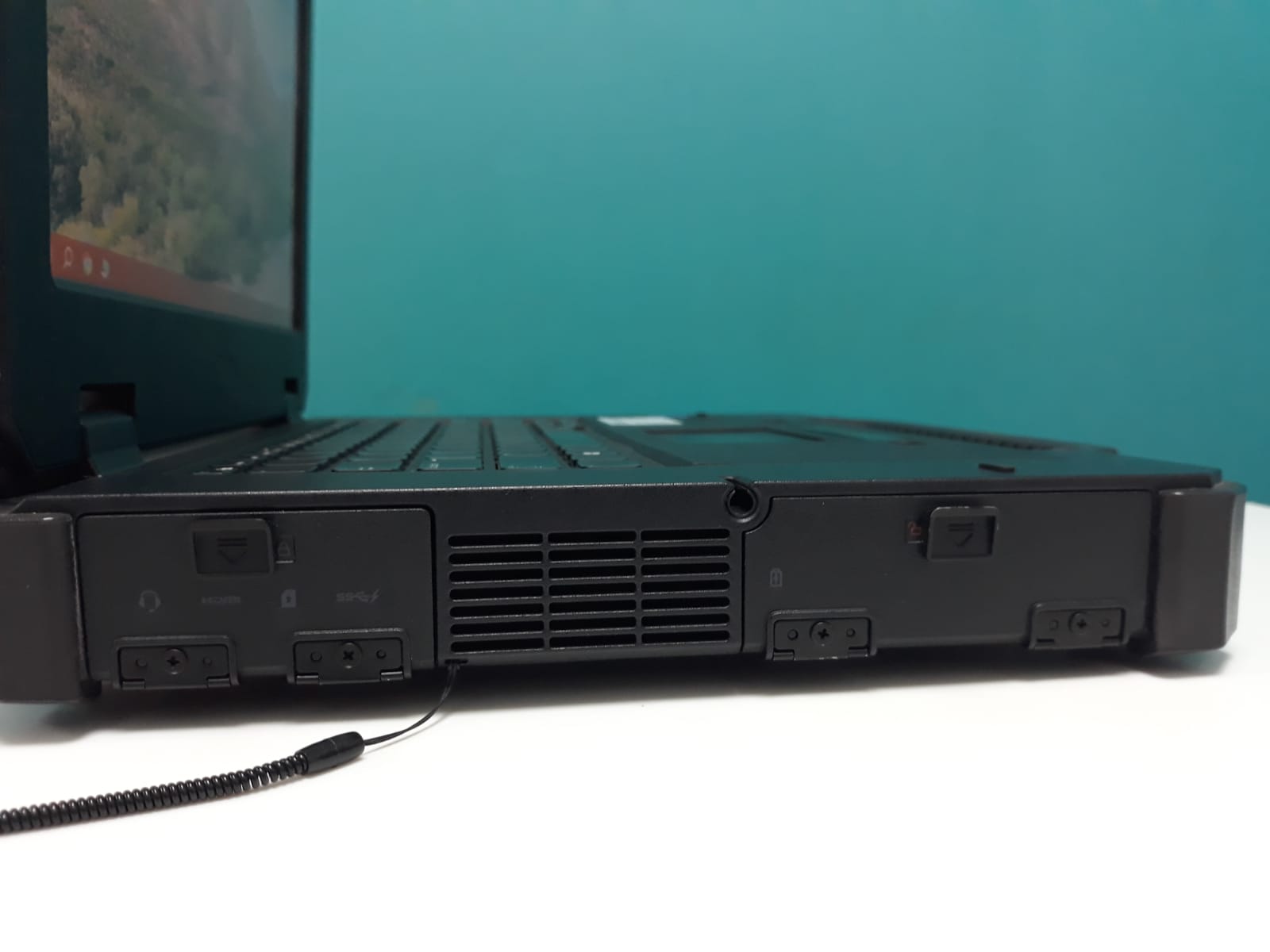 computadoras y laptops - Laptop, Dell Latitude 14 Rugged Extrema 7404 (touc 5