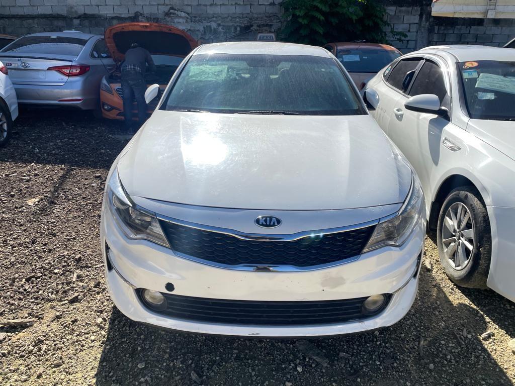 carros - KIA K5 2018 BLANCODESDE: RD$730,100.00