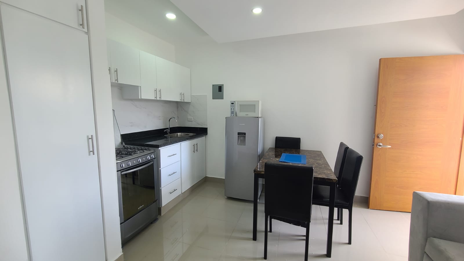 apartamentos - Amueblado en los Jardines  3