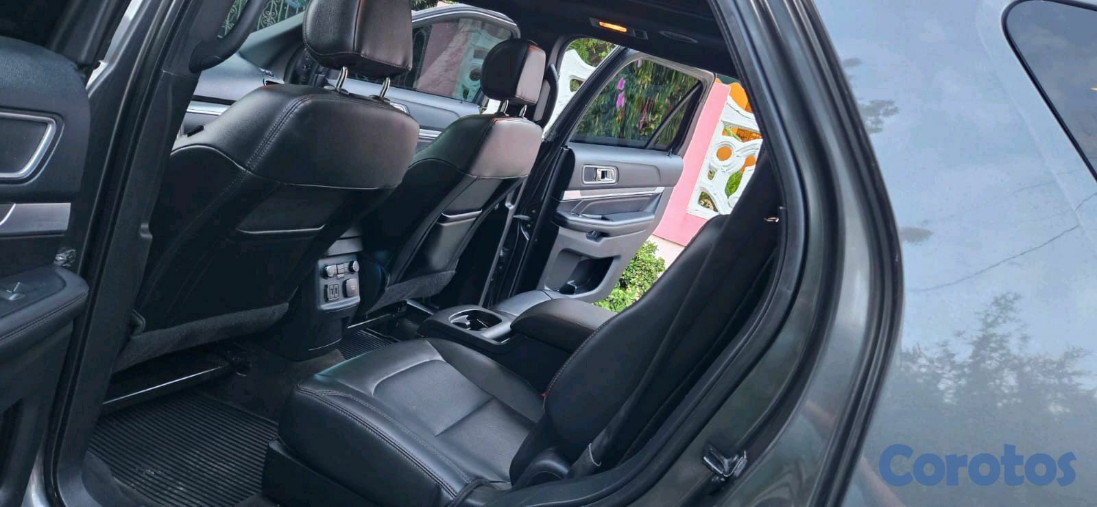 jeepetas y camionetas - Ford Explorer sport Panorámica  7