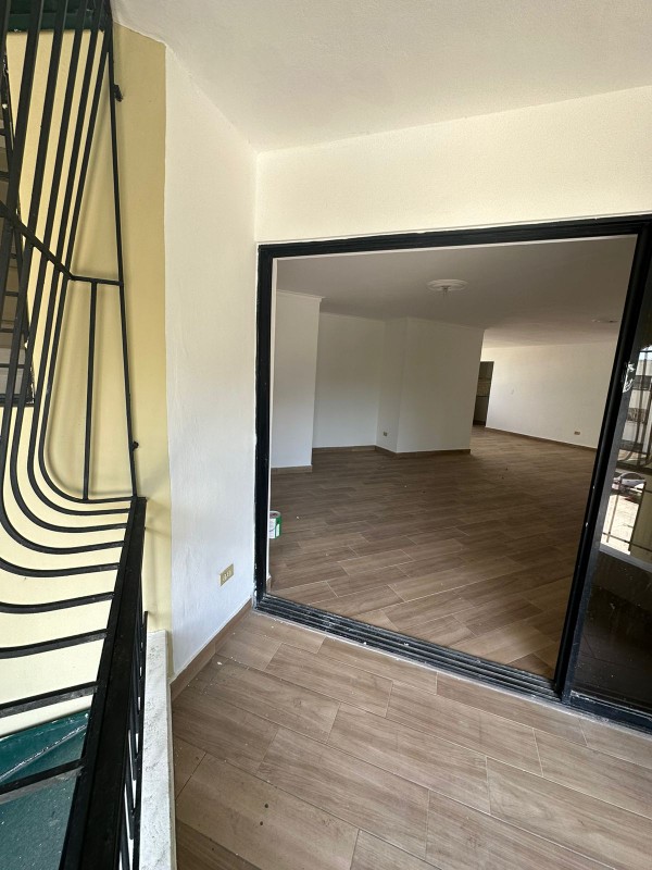 apartamentos -  Apartamento Clásico y Remodelado! 
Los Prados                       4