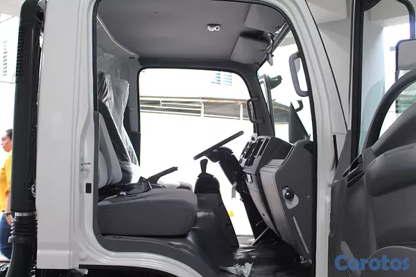 camiones y vehiculos pesados - Isuzu NPR 18 Pies 2026 3
