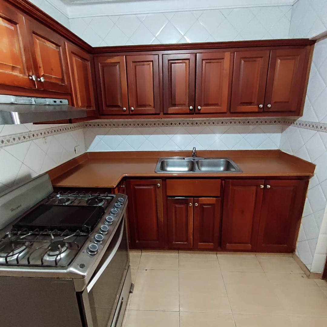 apartamentos - Apartamento con linea blanca y terraza en Naco 3