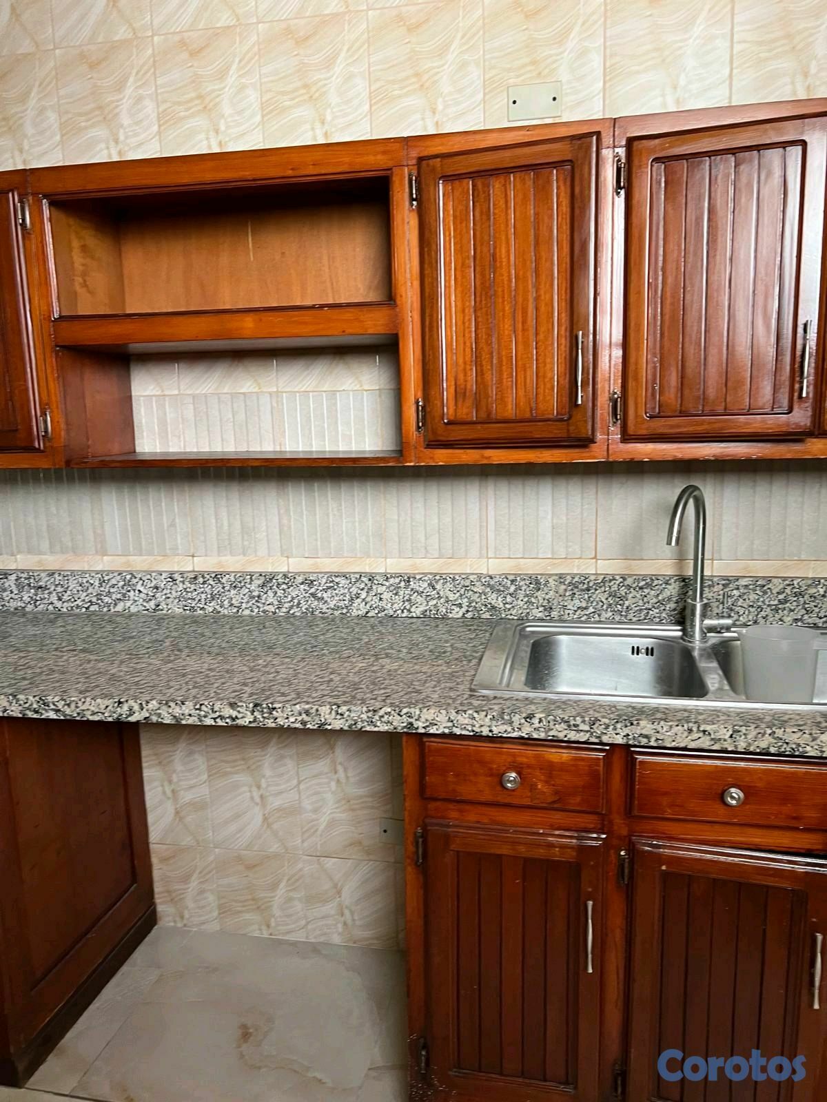 apartamentos - sin intermediarios edificio tradicional apartamento en los cacicazgo 3er nivel  5