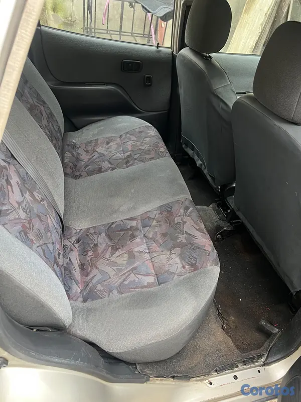 carros - Toyota duet 2001 3