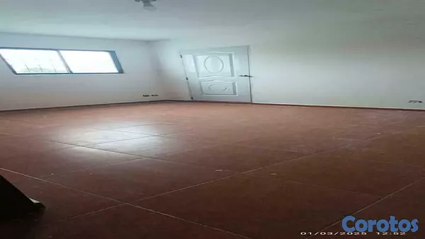 oficinas y locales comerciales - OFICINA OPORTUNIDAD DE 130 mts, excelente distribución, parqueos varios 8