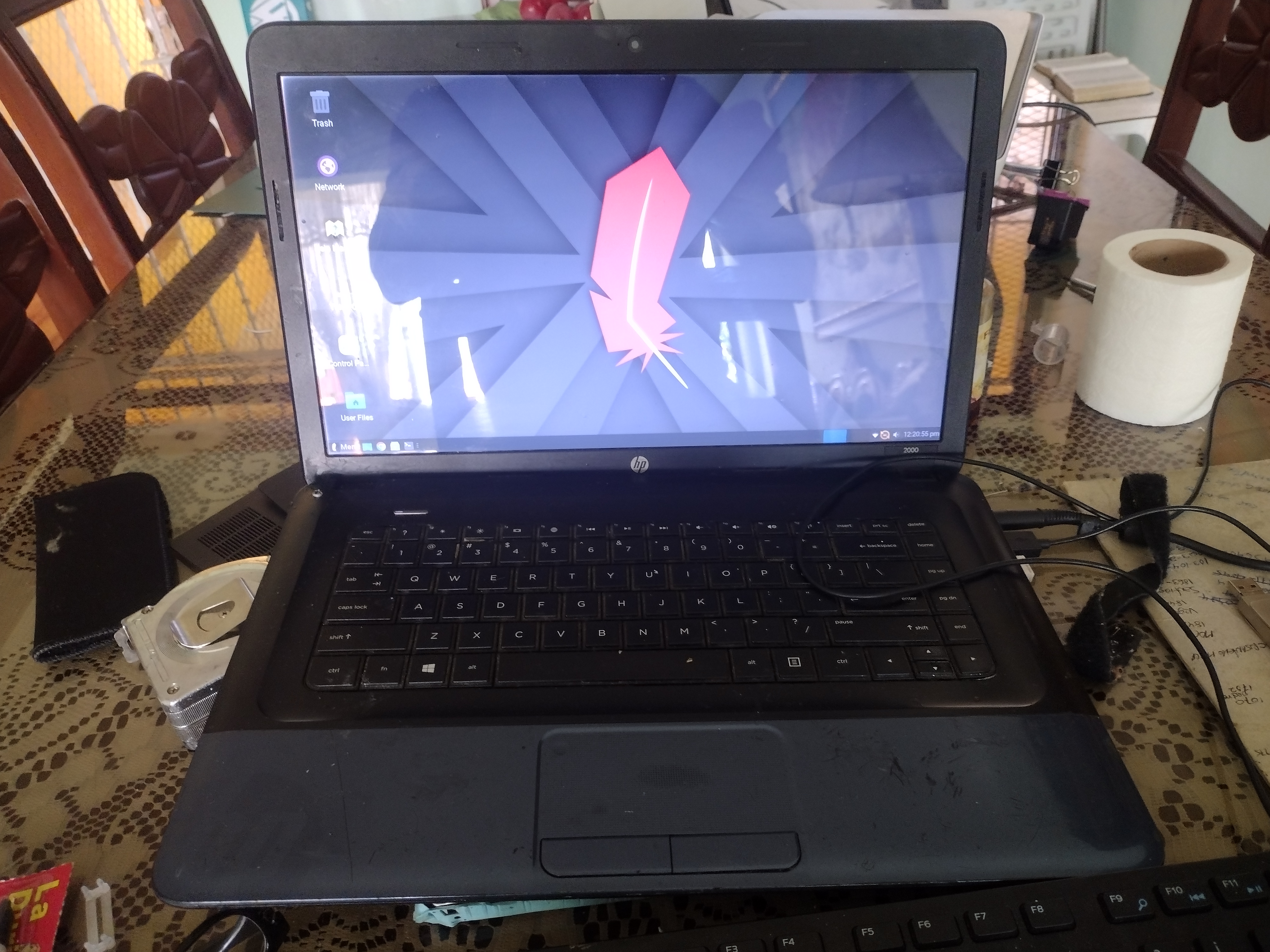 computadoras y laptops - LAPTOP HP 2000