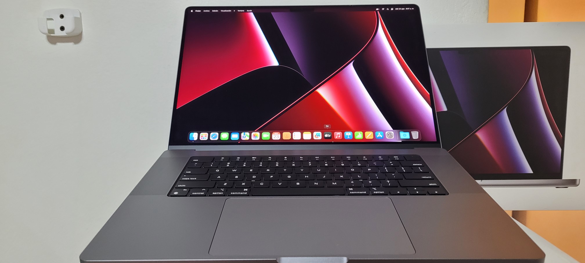 computadoras y laptops - Apple Macbook Pro M2 pro Retina XDR A2780 16gb Nueva Sellada año 2023 Garantia 3